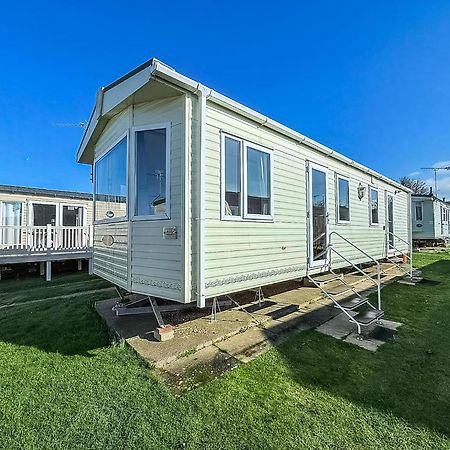 Lovely 6 Berth Caravan For Hire At Manor Park In Hunstanton Norfolk Ref 23044S Exterior foto
