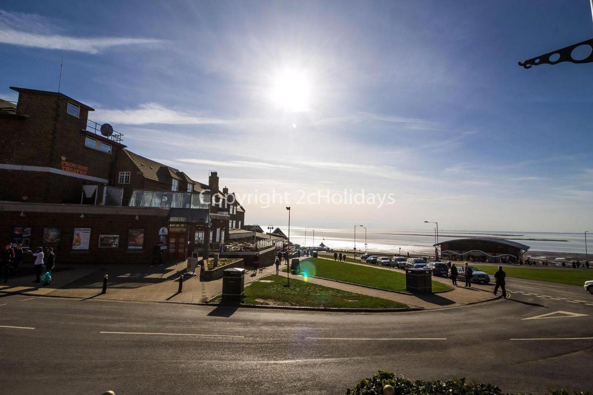 Lovely 6 Berth Caravan For Hire At Manor Park In Hunstanton Norfolk Ref 23044S Exterior foto